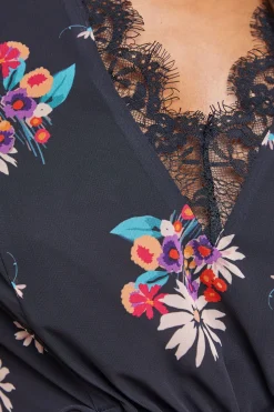 Robe Mini à Manches Volantées avec Détails en Dentelle Imprimée