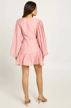 boohoo Robe Mini À Manches Volumineuses Texturées Et Ourlet Asymétrique<Femme Robes Patineuses|Robes À Manches Longues