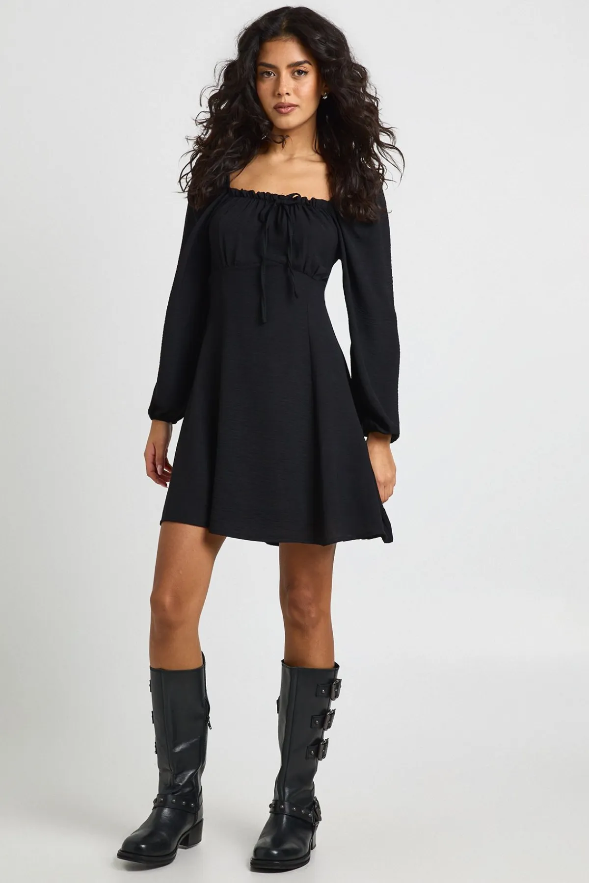 boohoo Robe Mini Milkmaid à Manches Bouffantes Texturées<Femme Robes À Manches Longues|Robes