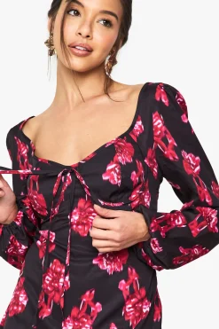 boohoo Robe mini milkmaid à motif floral Blur<Femme Robes Patineuses|Robes À Manches Longues