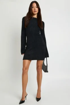 boohoo Robe Mini Moulante En Maille Super Douce Avec Détail Nœud Dans Le Dos Pour Grande Taille<Femme Pulls Et Gilets|Toutes Les Mailles