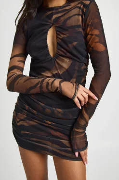 boohoo Robe Mini Moulante en Résille Imprimé Animal avec Découpe<Femme Robes Moulantes|Robes À Manches Longues