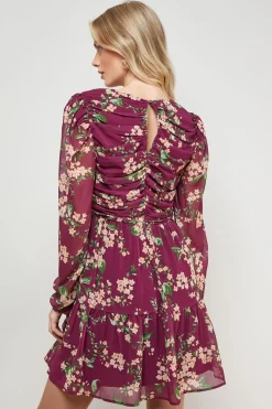 Robe Mini Moulante à Imprimé avec Épaules Statement et Fronces
