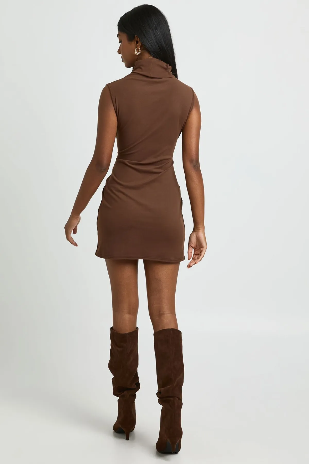 boohoo Robe Mini Moulante Sans Manches En Jersey Supersoft À Col Roulé<Femme Robes Moulantes|Basiques