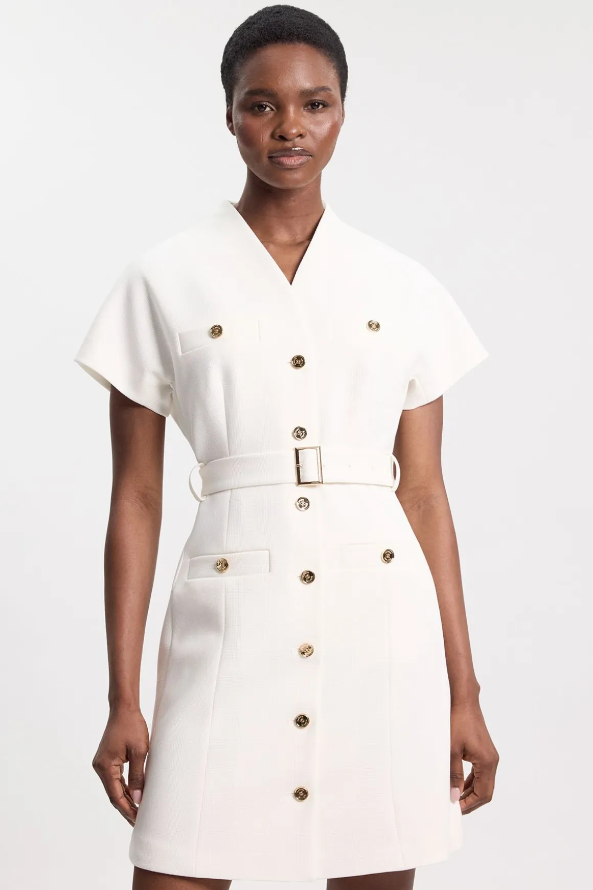 Robe Mini Moulante Texturée À Col Montant Avec Ceinture