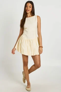 boohoo Robe Mini À Ourlet Bouffant En Popeline De Coton Et Dos Nageur<Femme Robes Patineuses|Robes