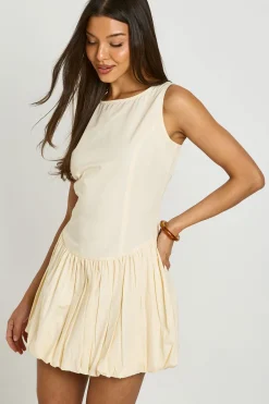 boohoo Robe Mini À Ourlet Bouffant En Popeline De Coton Et Dos Nageur<Femme Robes Patineuses|Robes