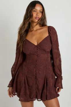 boohoo Robe Mini À Ourlet Godet Motif Floral Dévoré<Femme Robes Patineuses|Robes À Manches Longues