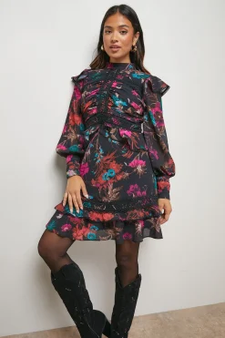 Robe Mini Petite avec Détails de Buste Froncé et Finitions