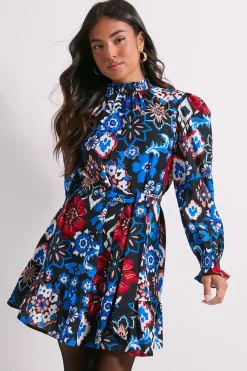 Robe Mini Petite à Col Froncé et Ceinture à Nouer