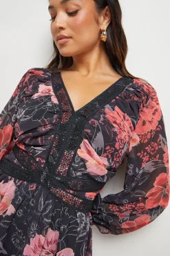 Robe Mini Petite à Col V Froncé avec Imprimé et Finitions en Dentelle