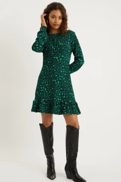 Robe Mini Petite Verte à Imprimé Léopard avec Ourlet à Volants