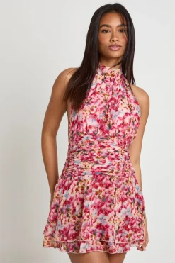 boohoo Robe Mini Plissée En Mousseline Fleurie<Femme Robes Patineuses|Robes