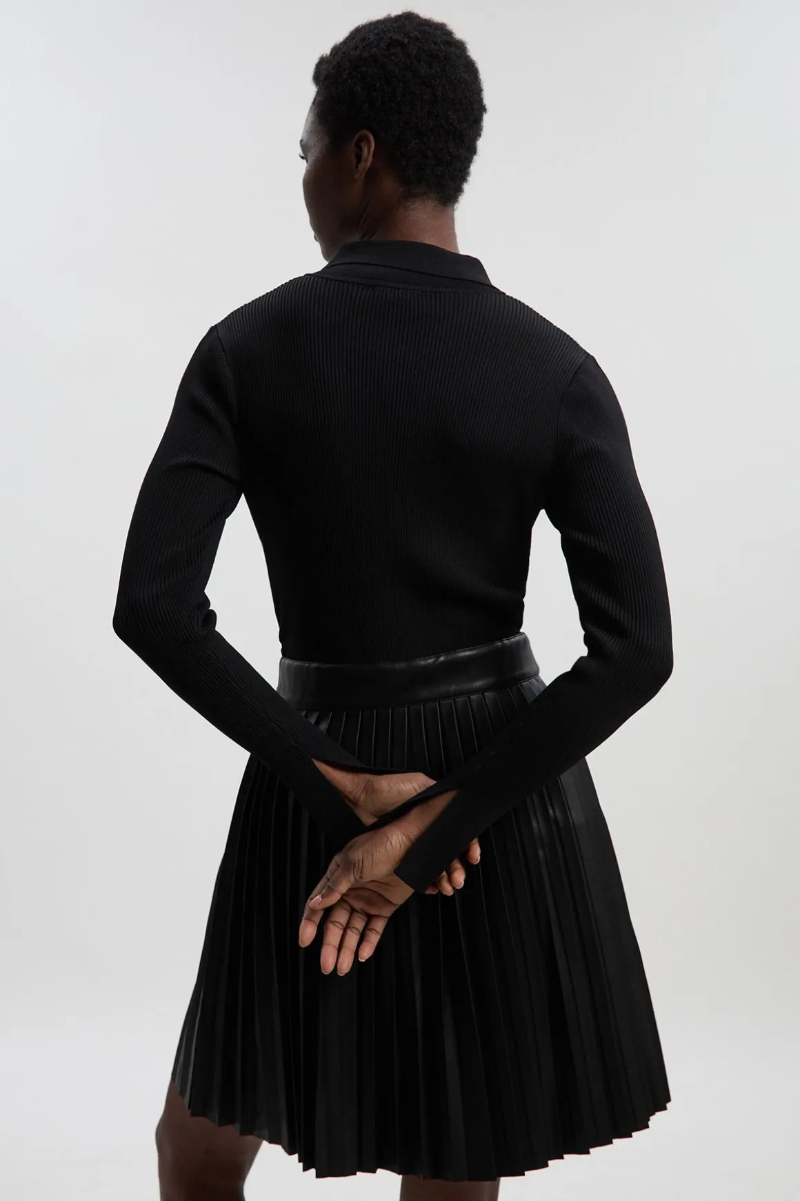 Robe Mini Plissée Tall à Col Zippé en Maille et synthétique