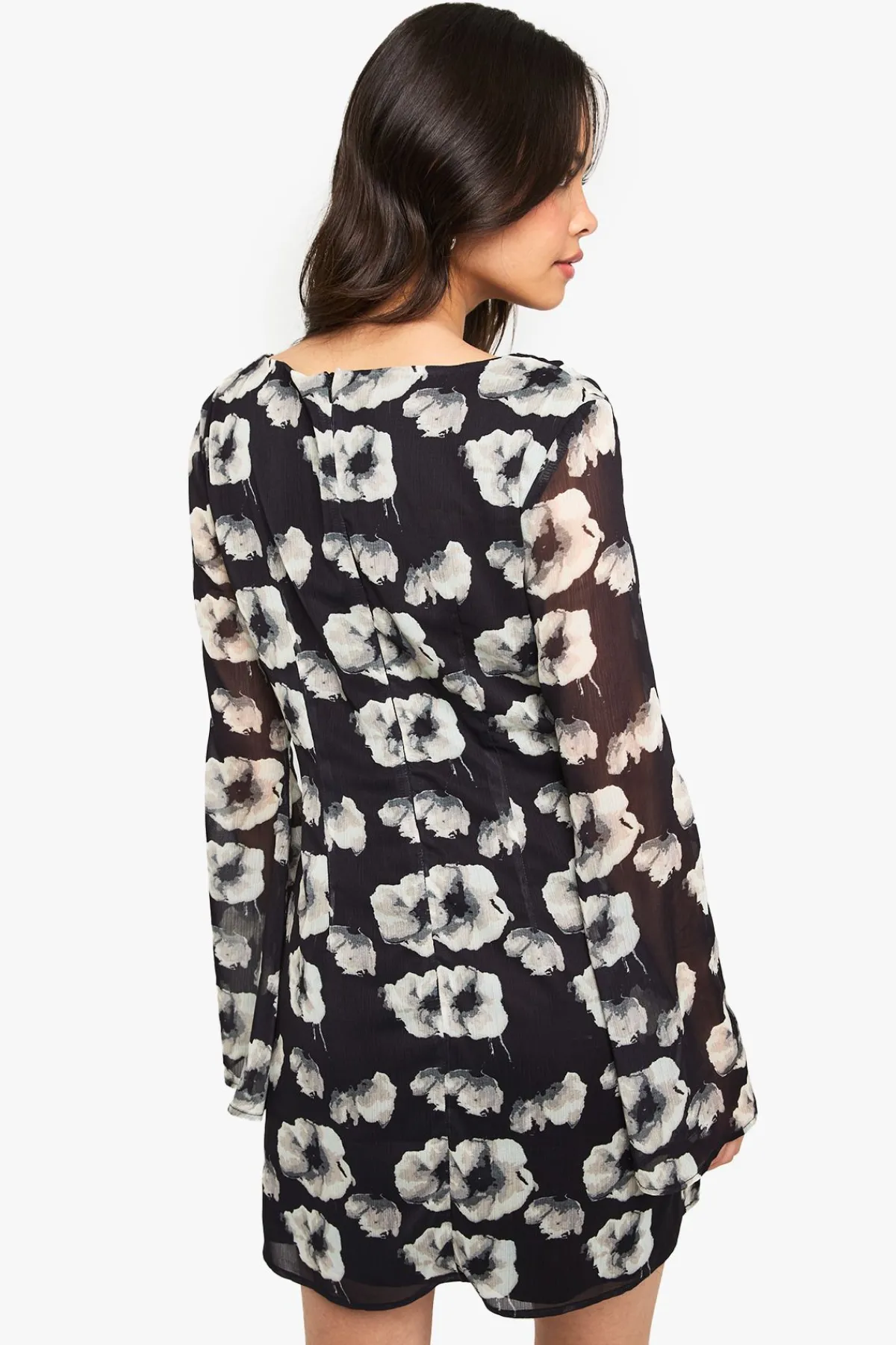 boohoo Robe Mini à Plongeant en Mousseline Florale<Femme Robes À Manches Longues|Robes