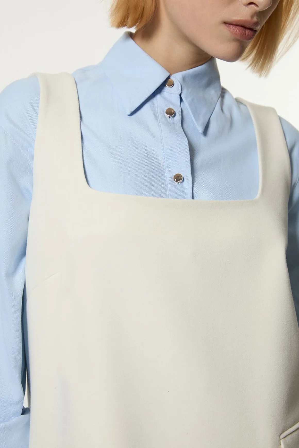 Robe mini à poche sur-mesure en stretch compact essentiel