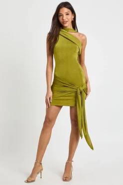 Robe mini portefeuille asymétrique à la taille en tissu fluide