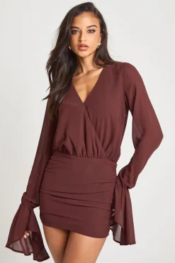 Robe mini portefeuille en chiffon à manches évasées et froncée