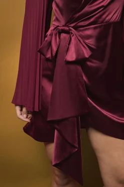 Coast Robe Mini Portefeuille en Satin à Manches Évasées Plissées<Femme Satin Et Dentelle|Robes À Manches Longues