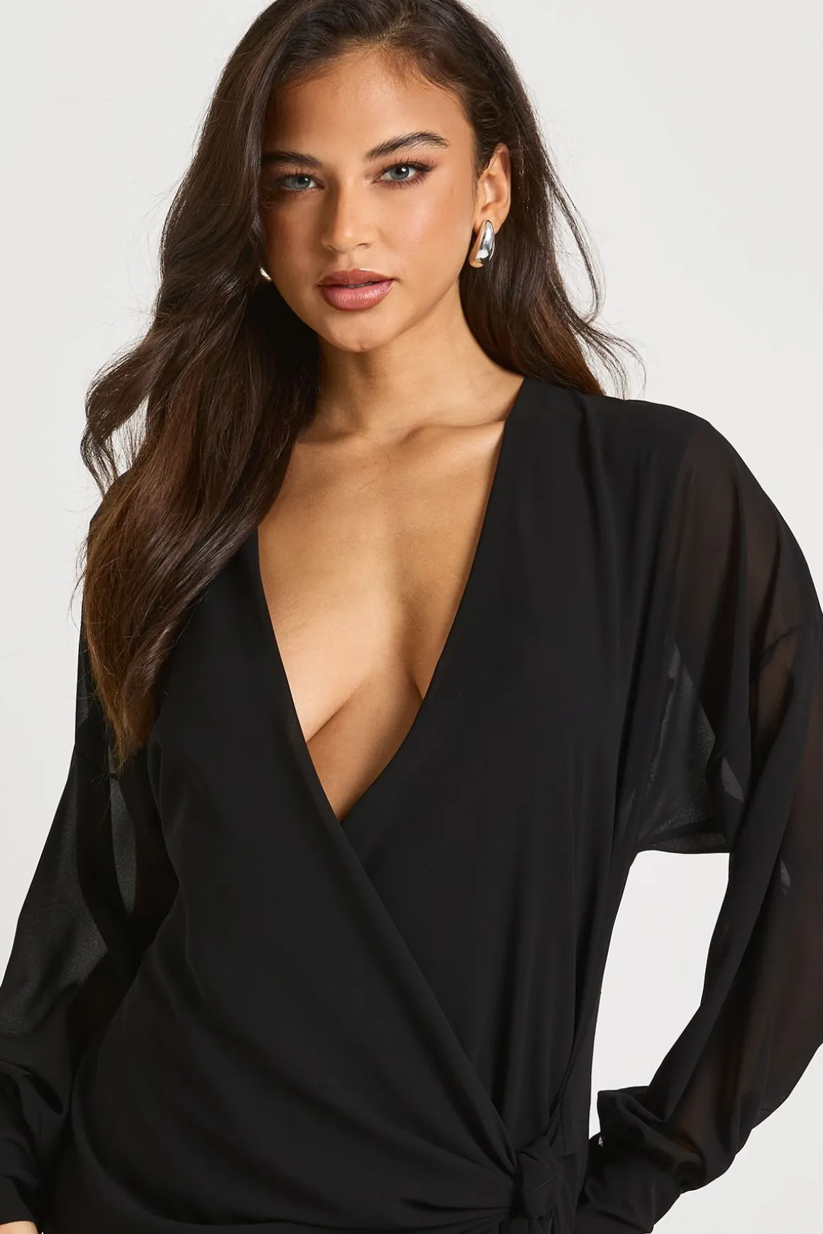 Robe mini portefeuille à manches longues