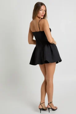 Robe mini skater à détails en dentelle structurée
