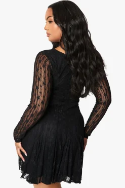 Robe mini skater à godets en dentelle Plus