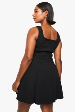 boohoo Robe Mini Skater à Panneaux Structurés en Bengaline Double Plus<Femme Robes Patineuses|Robes