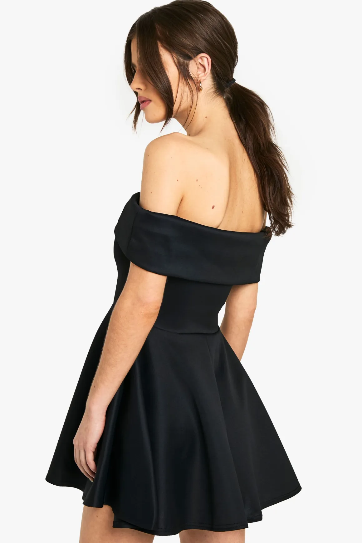 Robe mini skater volume Bardot en Sucba liée