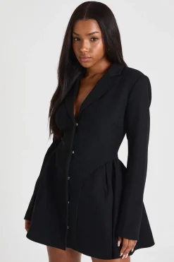 Robe mini skateur ajustée à manches longues et à col