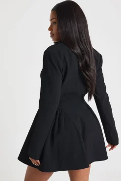 Robe mini skateur ajustée à manches longues et à col