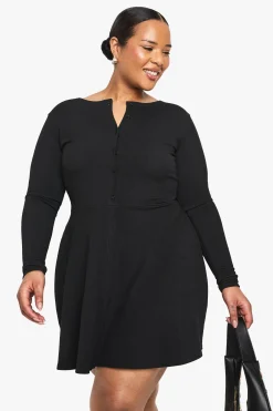 Robe mini skateur grande taille à côtes et boutonnée
