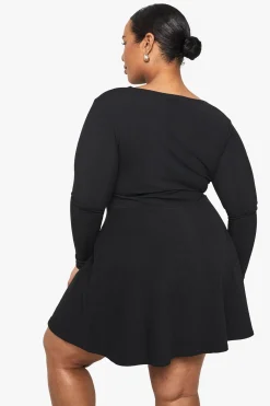 Robe mini skateur grande taille à côtes et boutonnée