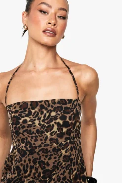 Robe mini smockée en mousseline à imprimé léopard, à fines bretelles et encolure carrée pour femmes grandes