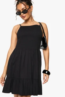 Robe mini smockée texturée à étages