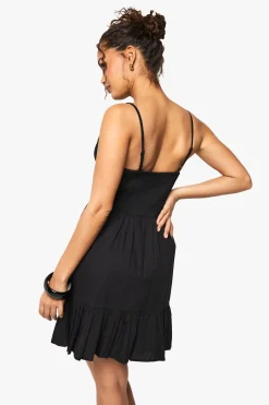 Robe mini smockée texturée à étages