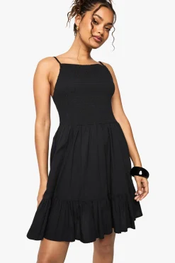 Robe mini smockée texturée à étages