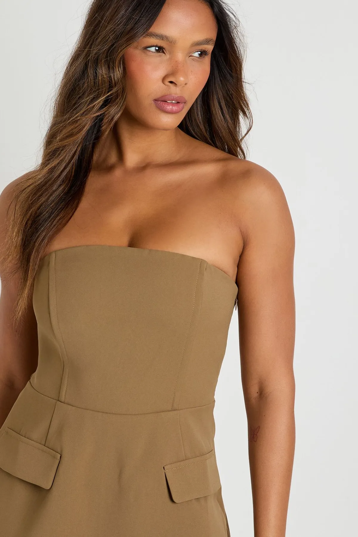 boohoo Robe mini structurée à bandeau<Femme Robes Patineuses|Robes