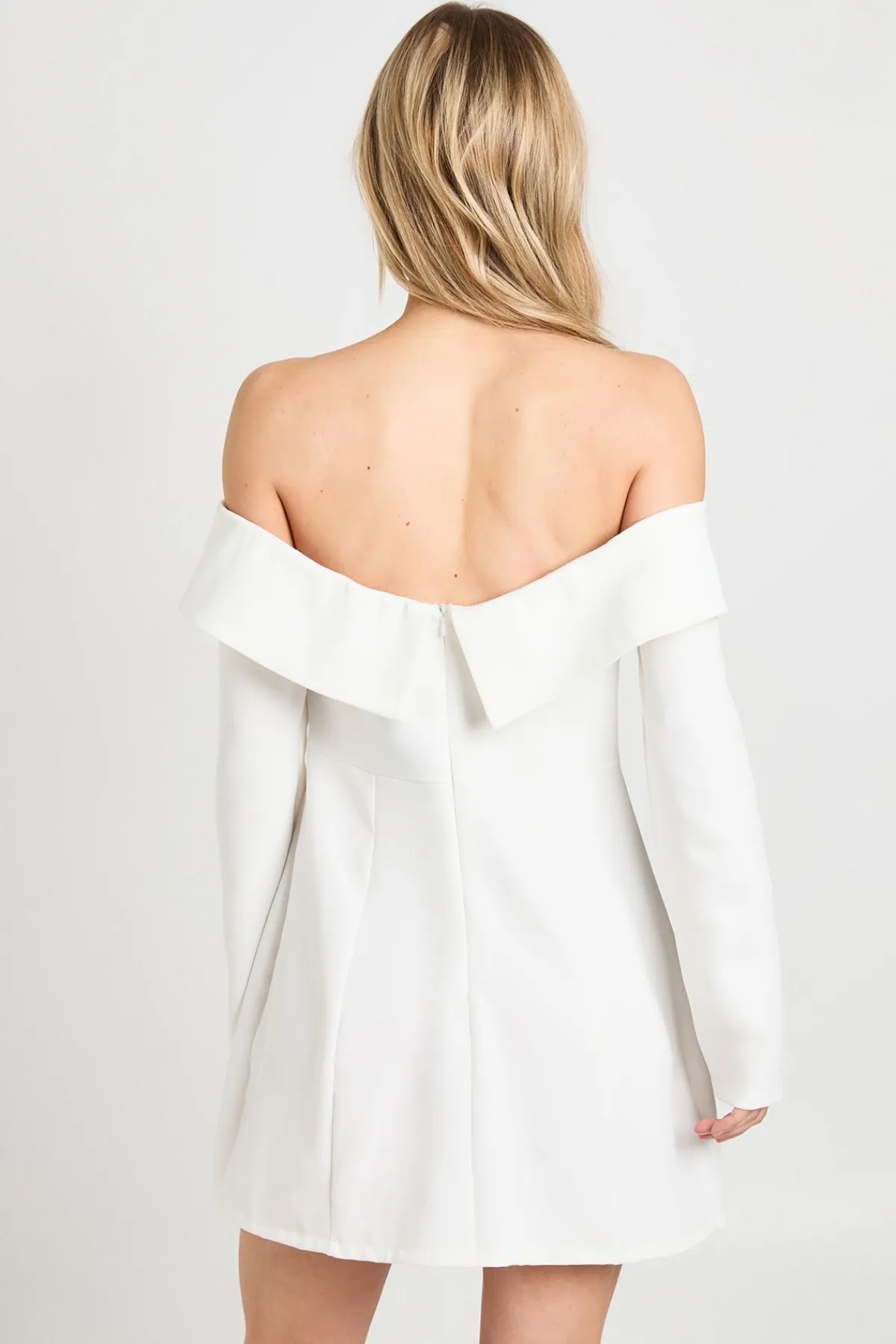 boohoo Robe Mini Structurée Bardot Petite<Femme Tailleurs|Robes À Manches Longues