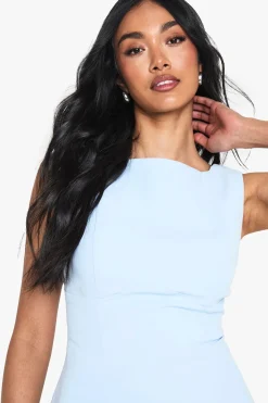 Robe Mini Structurée à Coupe A