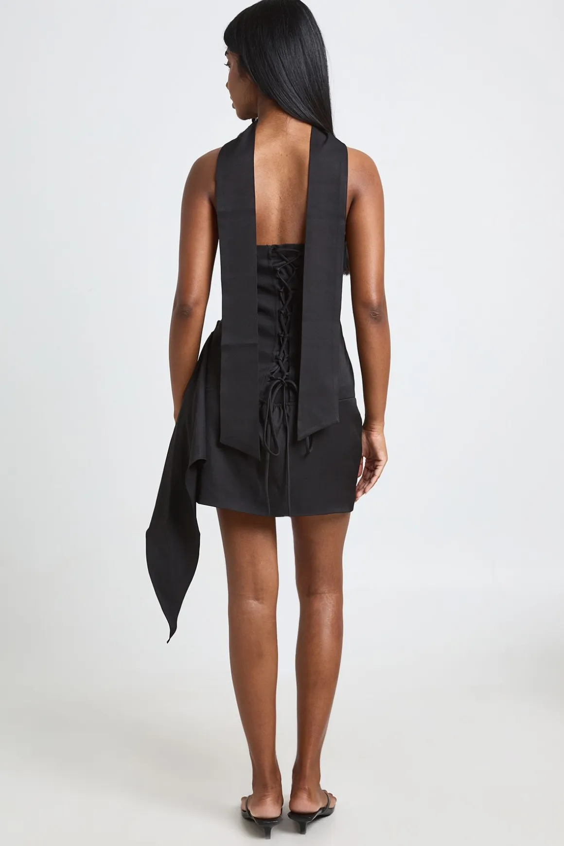 Robe Mini Structurée À Détail Corset Et Drapé Latéral