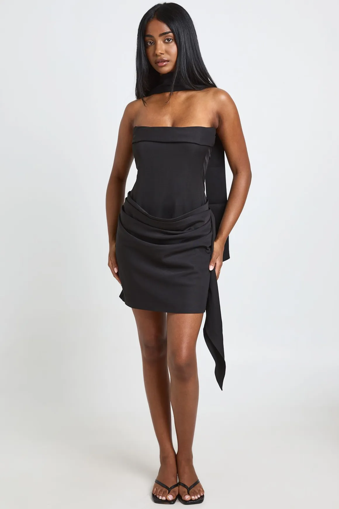 Robe Mini Structurée À Détail Corset Et Drapé Latéral