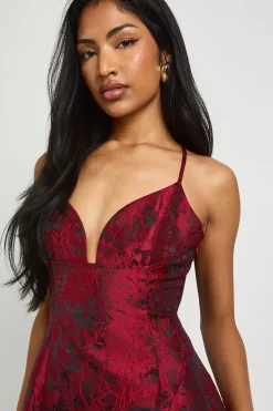 boohoo Robe mini structurée en satin jacquard<Femme Satin Et Dentelle|Robes