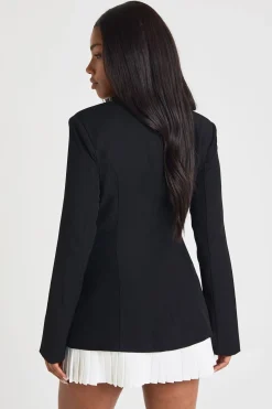 Robe Mini Structurée À Ourlet Plissé Ajustée