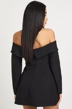 boohoo Robe Mini Structurée Petite Taille À Encolure Bardot<Femme Tailleurs|Robes Remise De Diplôme