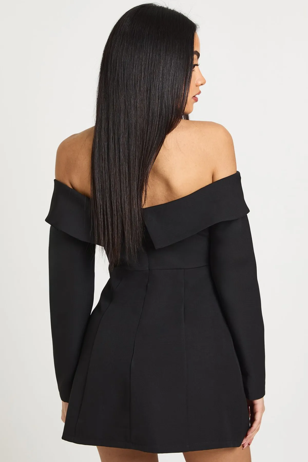 boohoo Robe Mini Structurée Petite Taille À Encolure Bardot<Femme Tailleurs|Robes Remise De Diplôme