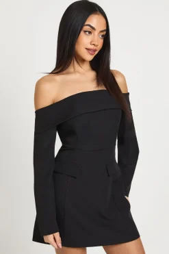 boohoo Robe Mini Structurée Petite Taille À Encolure Bardot<Femme Tailleurs|Robes Remise De Diplôme