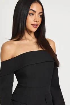 boohoo Robe Mini Structurée Petite Taille À Encolure Bardot<Femme Tailleurs|Robes Remise De Diplôme