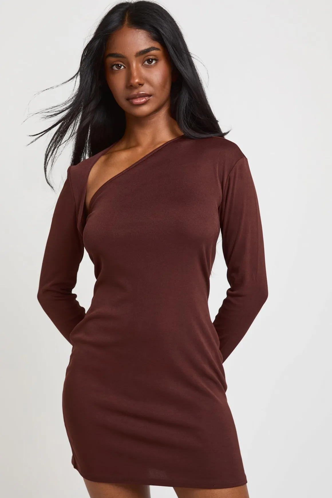 Robe Mini Super Douce À Encolure Asymétrique