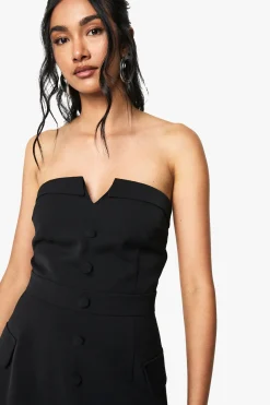Robe mini sur mesure à bandeau boutonné à l'avant