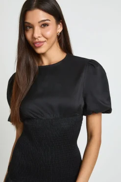 boohoo Robe Mini À Taille Froncée Avec Ourlet Tombant<Femme Robes|Robes De Soirée Chic